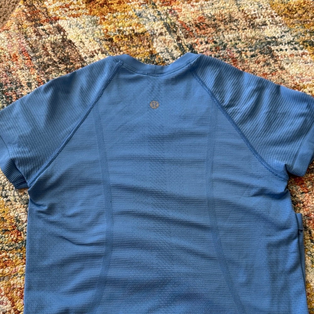 lululemon athletica Blue Short Sleeve Tee